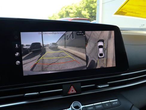 Used 2024 Hyundai Elantra Limited FWD image 30
