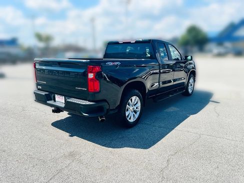 Used 2020 Chevrolet Silverado 1500 Custom w/ Custom Value Package AWD/4WD image 8