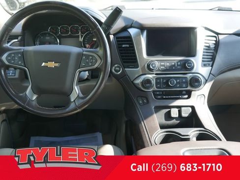Used 2019 Chevrolet Suburban LT w/ LT Signature Package AWD/4WD image 46