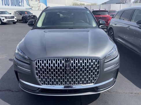 Used 2025 Lincoln Corsair AWD w/ Equipment Group 101A image 3