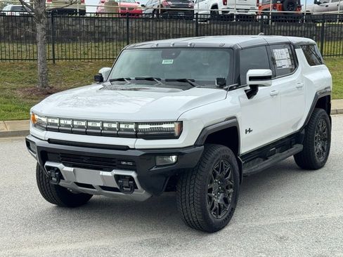 New 2025 GMC Hummer EV 3X w/ LPO, Illumination Package image 9