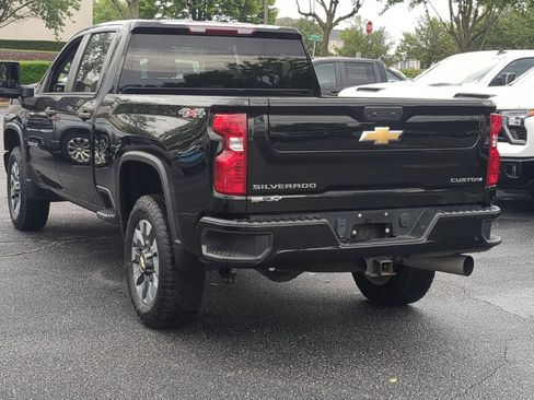 Used 2023 Chevrolet Silverado 2500 Custom w/ Custom Value Package AWD/4WD image 8