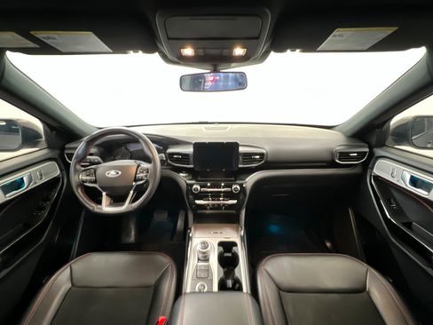 Used 2022 Ford Explorer ST-Line w/ Class IV Trailer Tow Package image 10