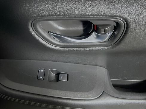 Used 2023 Honda HR-V LX image 31