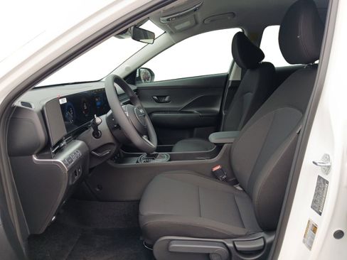 New 2026 Hyundai Kona SE image 9