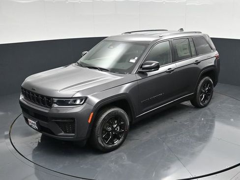 New 2026 Jeep Grand Cherokee Altitude AWD/4WD image 48