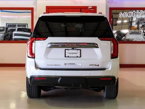 Used 2021 GMC Yukon AT4 w/ AT4 Premium Package AWD/4WD image 10