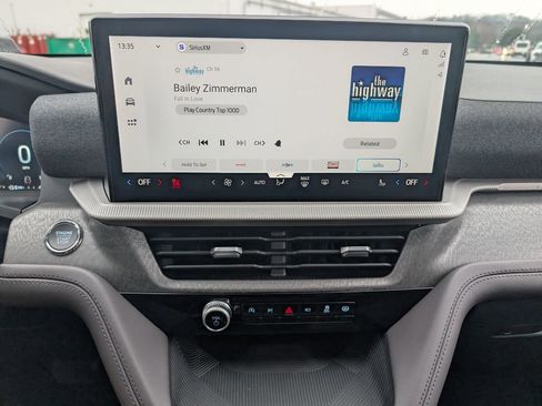 New 2026 Ford Explorer Platinum image 12