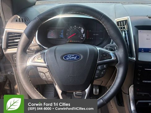 Used 2019 Ford Edge ST AWD/4WD image 3