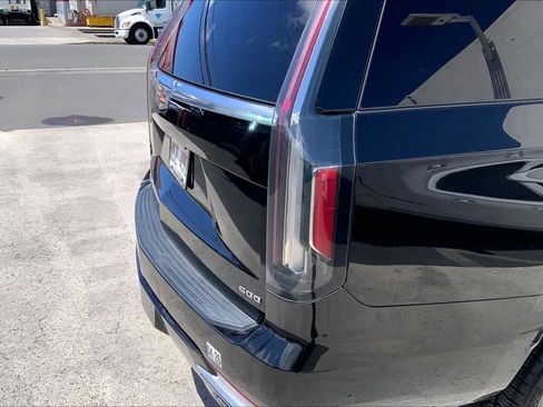 Used 2023 Cadillac Escalade ESV Premium Luxury RWD image 33