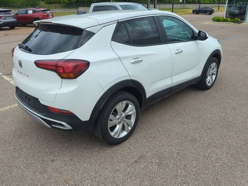 Used 2025 Buick Encore GX Preferred AWD/4WD image 2