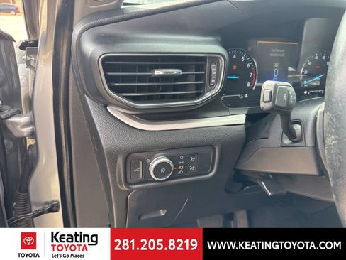 Used 2020 Ford Explorer XLT w/ Equipment Group 202A RWD image 11
