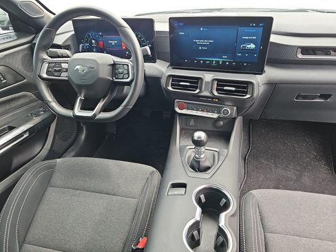 Used 2025 Ford Mustang GT RWD image 9