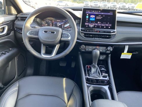New 2026 Jeep Compass Limited image 8