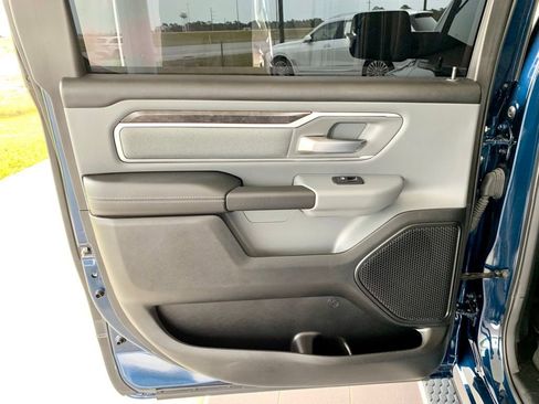 Used 2023 RAM 1500 Big Horn AWD/4WD image 17