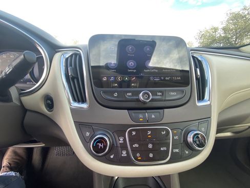 Used 2024 Chevrolet Malibu LT image 18