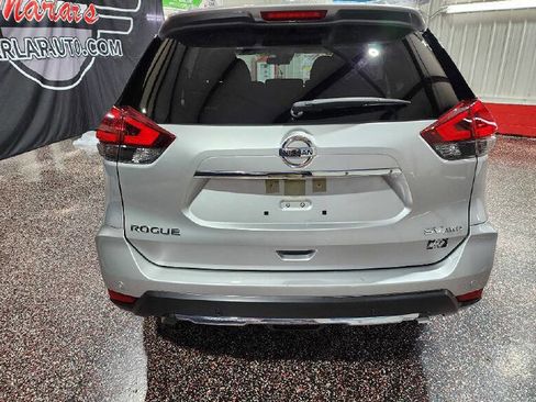 Used 2020 Nissan Rogue SV w/ Sun & Sound Touring Package image 6