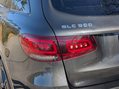 Used 2020 Mercedes-Benz GLC 300 GLC 300 w/ AMG Line image 14