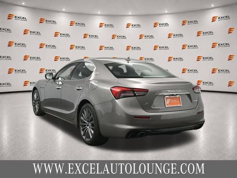 Used 2021 Maserati Ghibli S RWD image 3