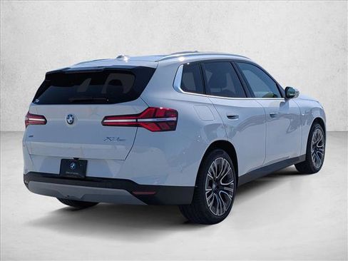Used 2025 BMW X3 xDrive30i w/ Premium Package AWD/4WD image 5