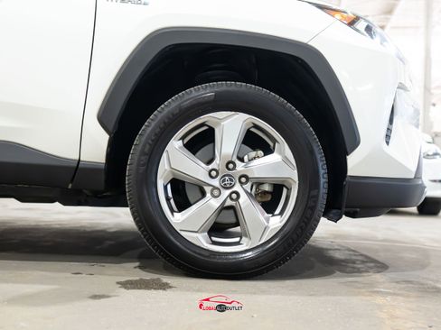 Used 2020 Toyota RAV4 Limited AWD/4WD image 9