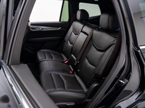 Certified 2023 Cadillac XT6 Luxury w/ LPO, Floor Liner Package image 20