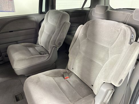 Used 2010 Honda Odyssey LX image 24