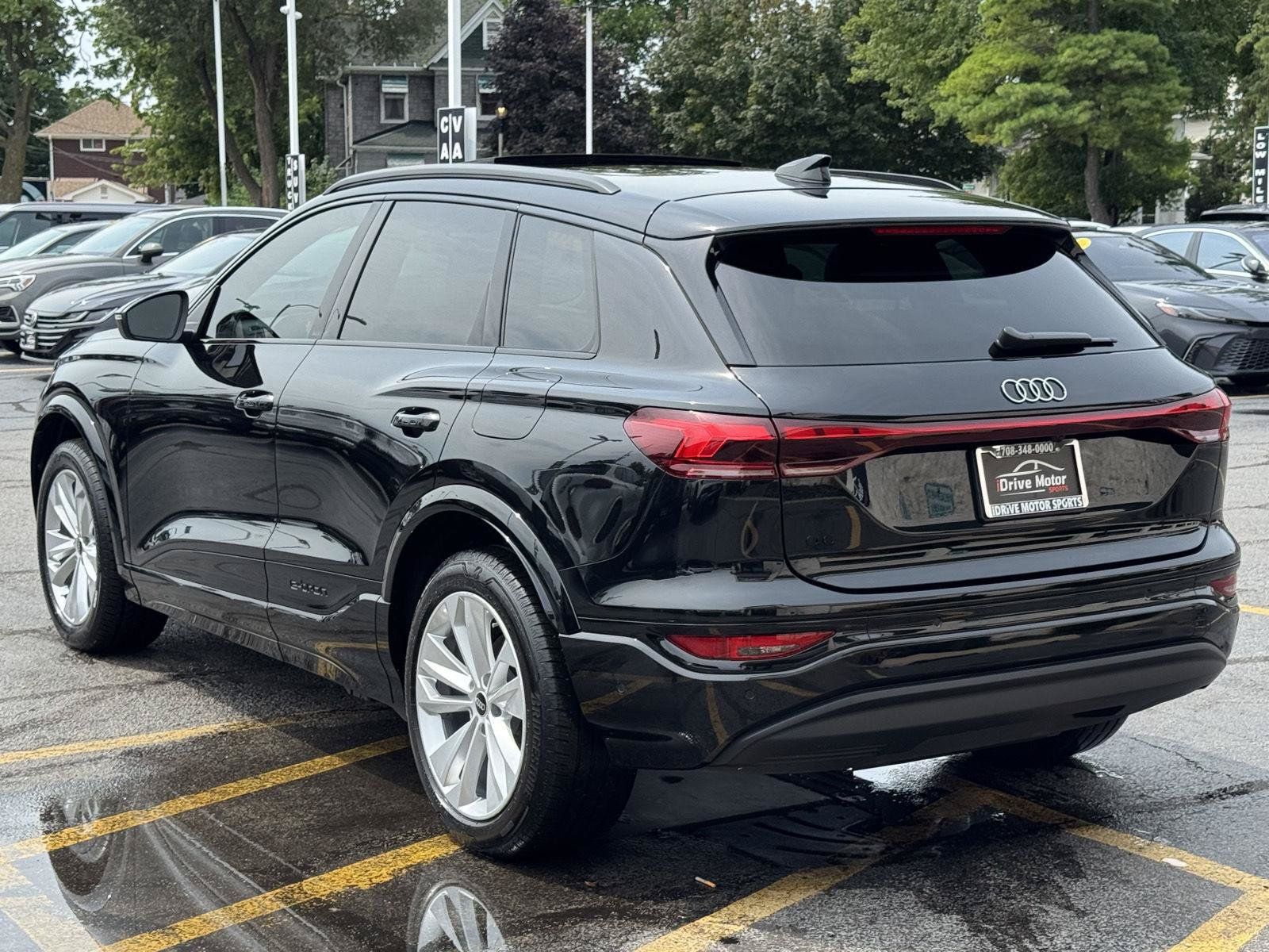 Used 2025 Audi Q6 e-tron Premium w/ Convenience Package RWD image 6