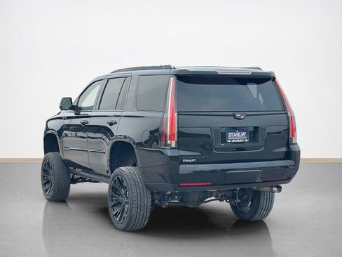 Used 2018 Cadillac Escalade Premium Luxury RWD image 5