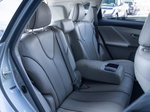 Used 2015 Toyota Venza Limited image 24