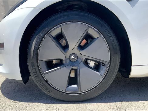 Used 2023 Tesla Model 3 Standard Range RWD image 8