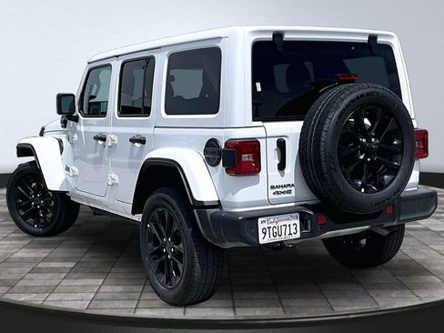 Certified 2025 Jeep Wrangler Unlimited Sahara w/ Safety Group image 21