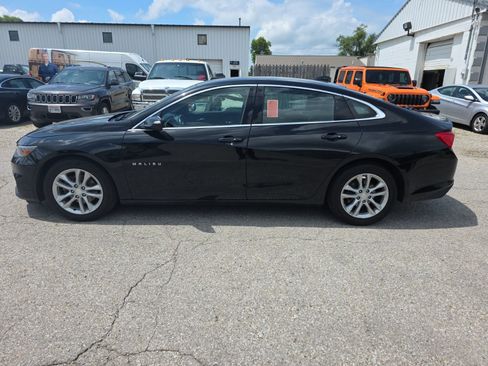 Used 2018 Chevrolet Malibu LT FWD image 8