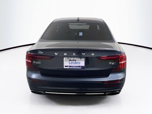 Used 2021 Volvo S60 T5 Inscription image 6