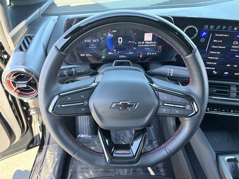 Used 2024 Chevrolet Equinox EV RS image 23