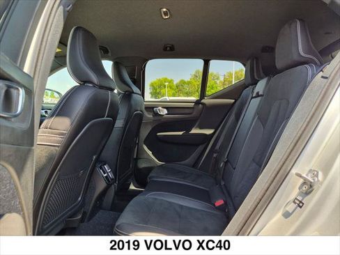 Used 2019 Volvo XC40 T5 R-Design AWD/4WD image 24