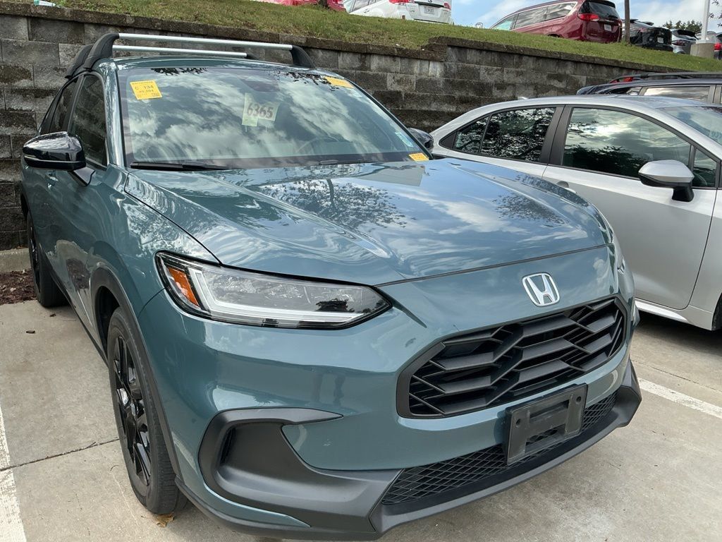 Used 2024 Honda HR-V Sport image 8