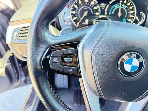 Used 2019 BMW 530e w/ Convenience Package image 23