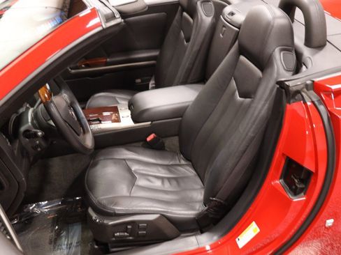 Used 2007 Cadillac XLR RWD image 41