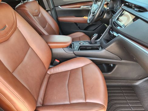 Used 2021 Cadillac XT5 Premium Luxury FWD image 12