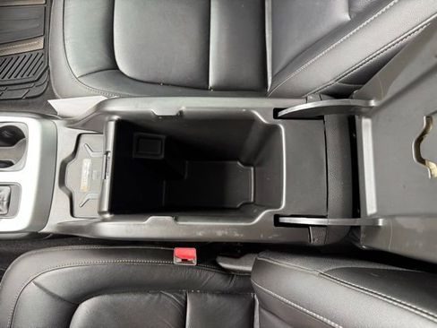 Used 2019 Chevrolet Colorado ZR2 AWD/4WD image 17