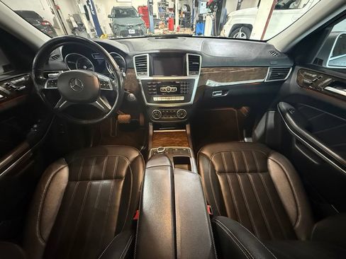 Used 2013 Mercedes-Benz GL 450 4MATIC w/ Premium 1 Pkg image 17