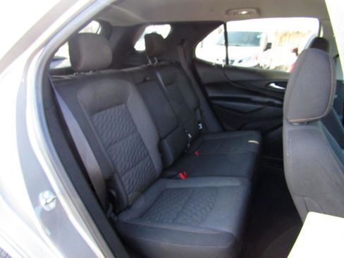 Used 2018 Chevrolet Equinox LT image 25