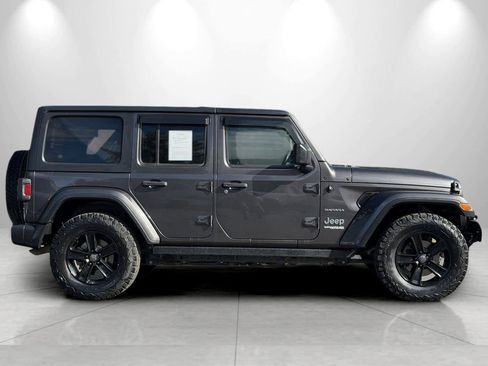 Used 2020 Jeep Wrangler Unlimited Sahara AWD/4WD image 8