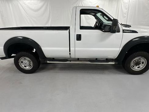 Used 2015 Ford F250 XL w/ Power Equipment Group AWD/4WD image 2