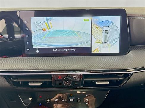 Certified 2025 Nissan Kicks SR image 20