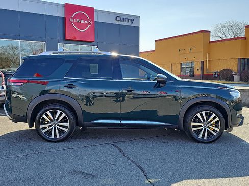 Certified 2023 Nissan Pathfinder Platinum w/ Black Appearance Package image 7