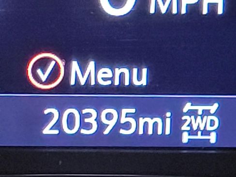 Used 2023 GMC Acadia AT4 image 2