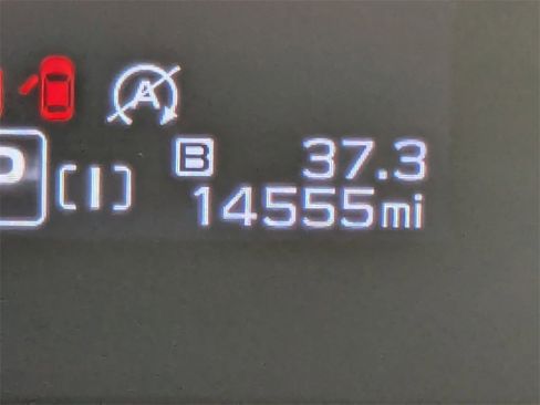 Used 2024 Subaru Crosstrek 2.0i Premium image 16