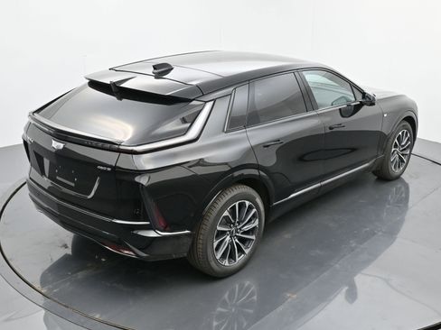 New 2025 Cadillac Lyriq Sport image 27
